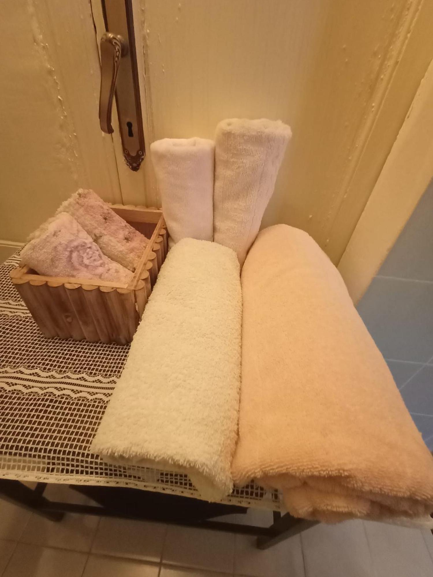 Foresteria Lombarda B & B Ca' Pelitti Ganna ภายนอก รูปภาพ